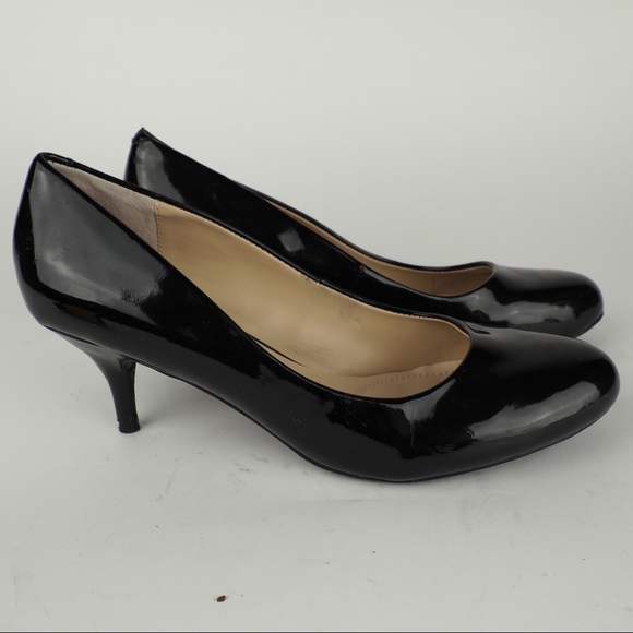 Unisa Shoes - UNISA sz 9 black patent leather round toe heels